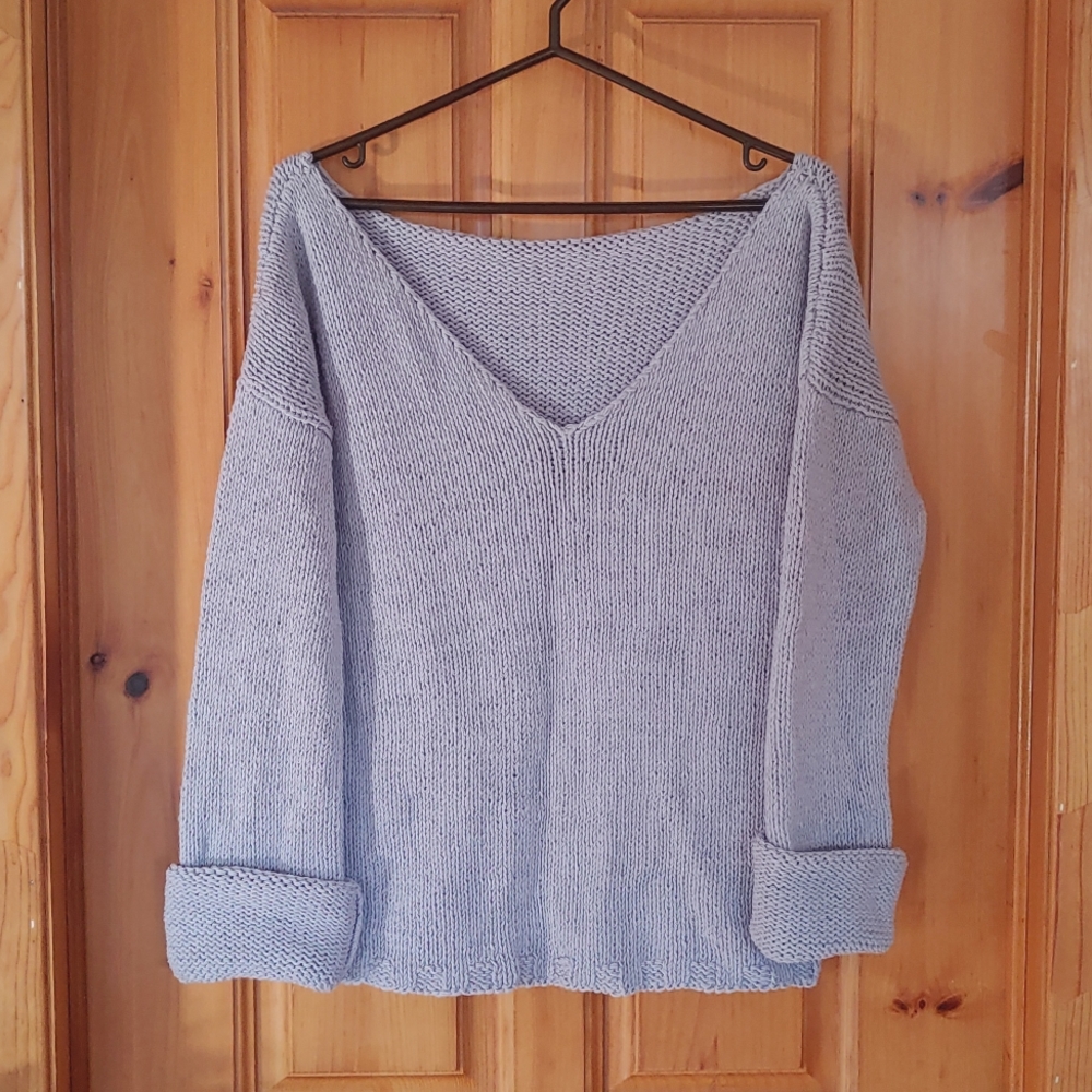 Deep V neck reversible cotton knitted jumper